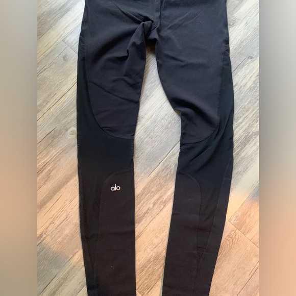 Alo Sheer Detail Black Leggings - Picture 6 of 12